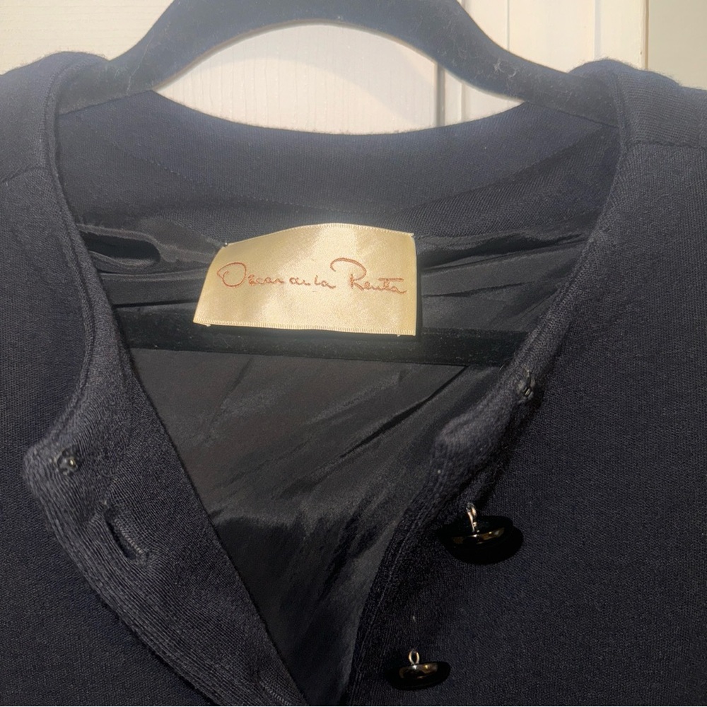 Oscar de la renta vintage 80s wool simple, black dress long sleeve three button